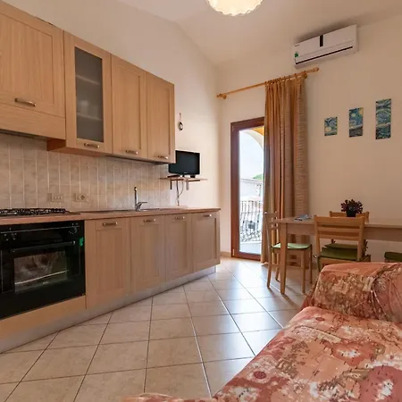 Valentina Caletta Sul Mare